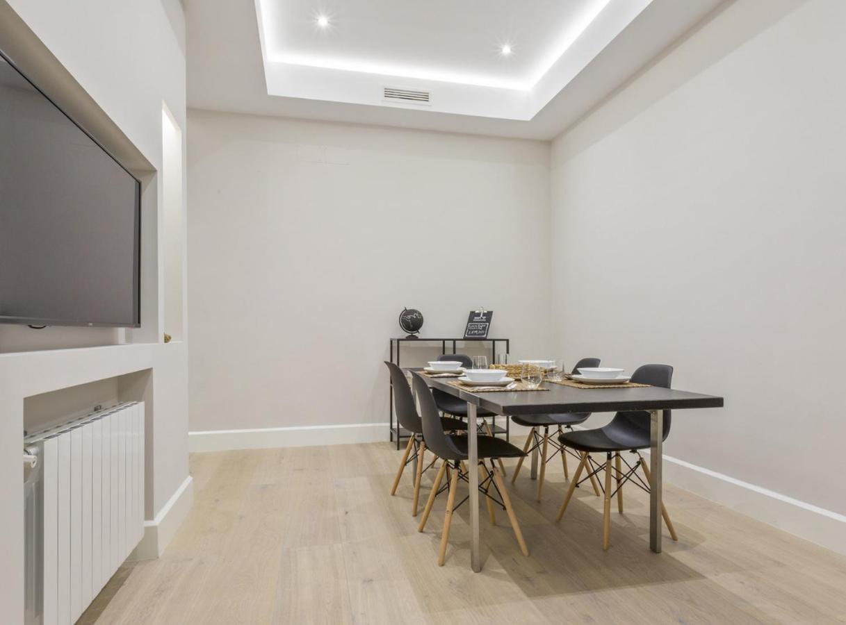 מדריד Charming City Center Apartment For 4 Perfect Location, Espoz Y Mina III מראה חיצוני תמונה