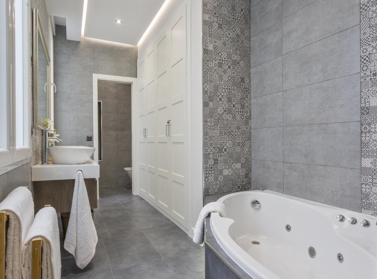 מדריד Charming City Center Apartment For 4 Perfect Location, Espoz Y Mina III מראה חיצוני תמונה